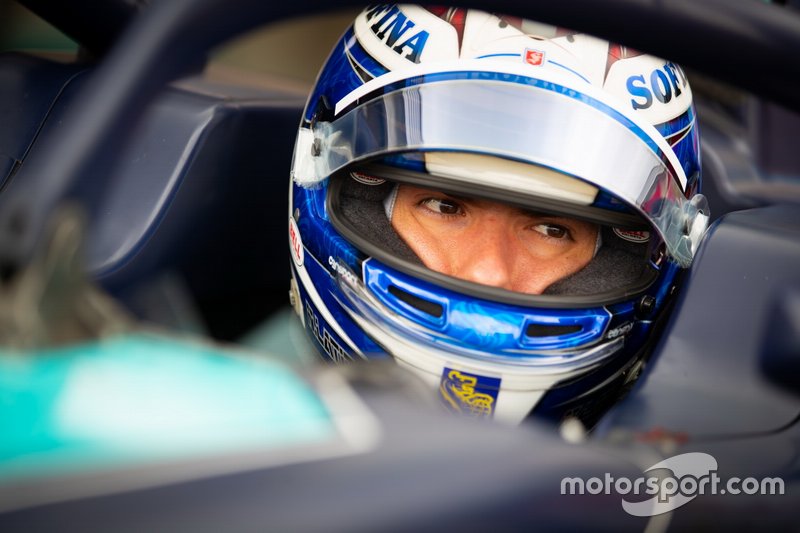 Nicholas Latifi, Dams