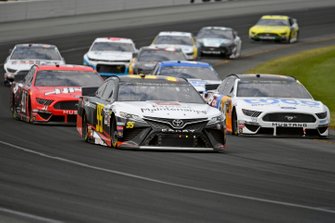 Matt DiBenedetto, Leavine Family Racing, Toyota Camry Toyota Express Maintenance