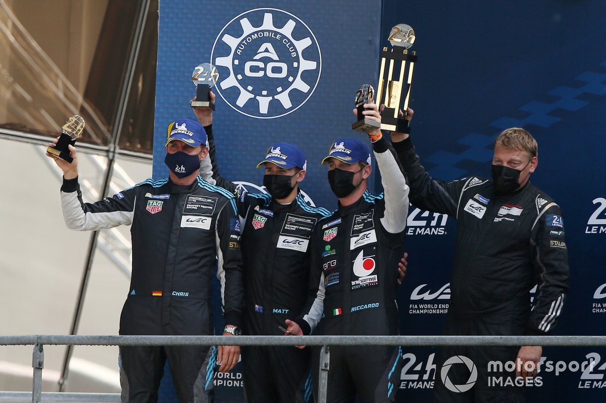 #77 Dempsey-Proton Racing Porsche 911 RSR: Christian Ried, Riccardo Pera, Matt Campbell
