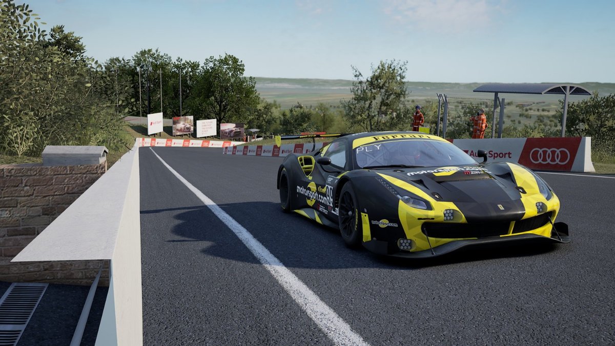 Motorsport.com eTeam Powered by MindTrick