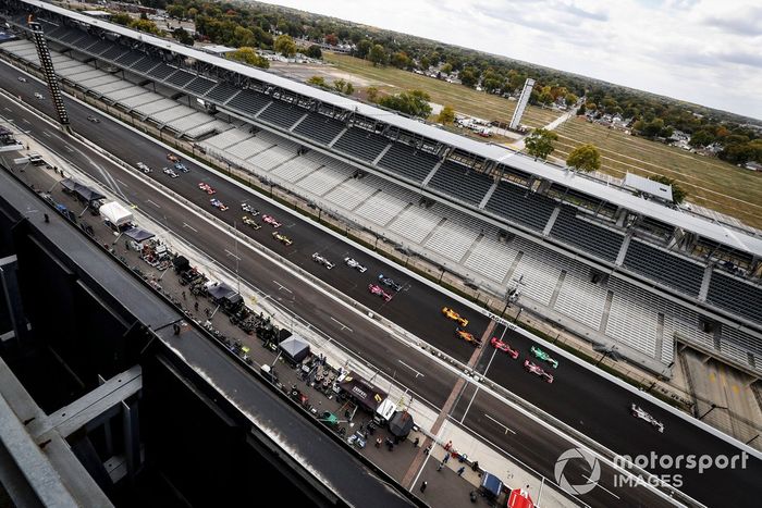 Start, Will Power, Team Penske Chevrolet, Colton Herta, Andretti Harding Steinbrenner Autosport Honda, Alexander Rossi, Andretti Autosport Honda, Alex Palou,  Dale Coyne Racing with Team Goh Honda, Patricio O'Ward, Arrow McLaren SP Chevrolet, Jack Harvey, Meyer Shank Racing Honda, Felix Rosenqvist, Chip Ganassi Racing Honda