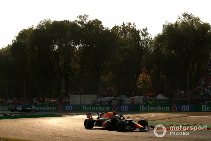 Sergio Pérez, Red Bull Racing RB16B