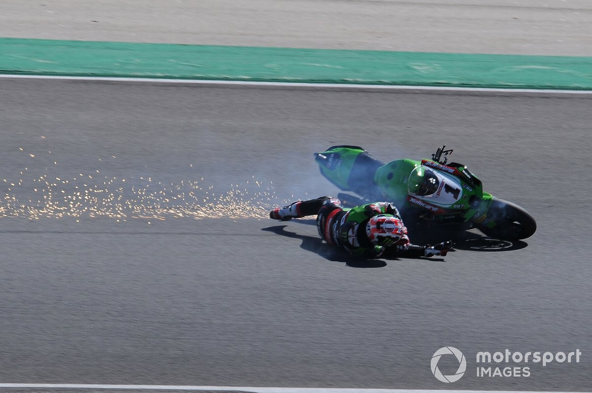 Secuencia de la caída de Jonathan Rea, Kawasaki Racing Team WorldSBK