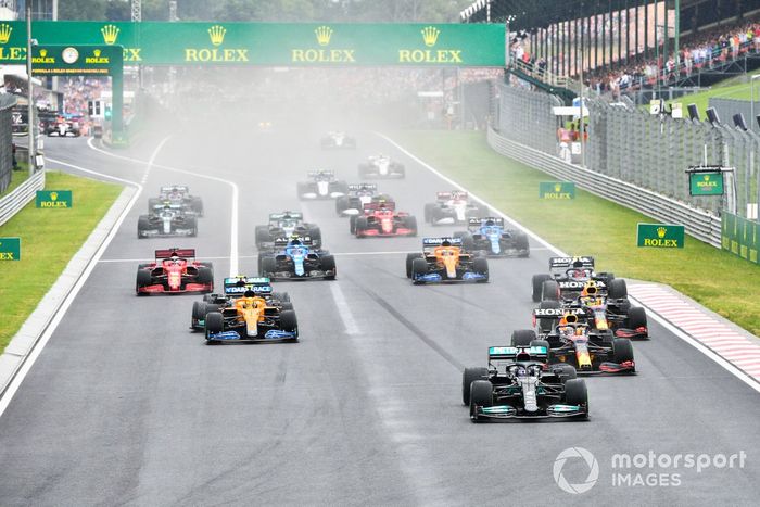 Arrancada Lewis Hamilton, Mercedes W12, Max Verstappen, Red Bull Racing RB16B, Sergio Pérez, Red Bull Racing RB16B, Lando Norris, McLaren MCL35M