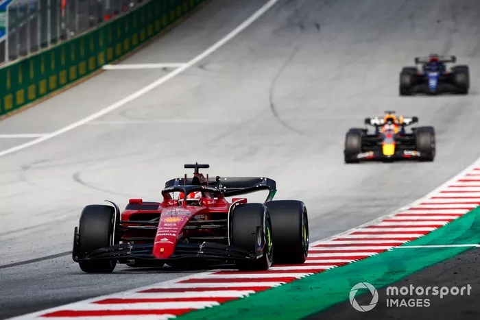 Charles Leclerc, Ferrari F1-75, Max Verstappen, Red Bull Racing RB18
