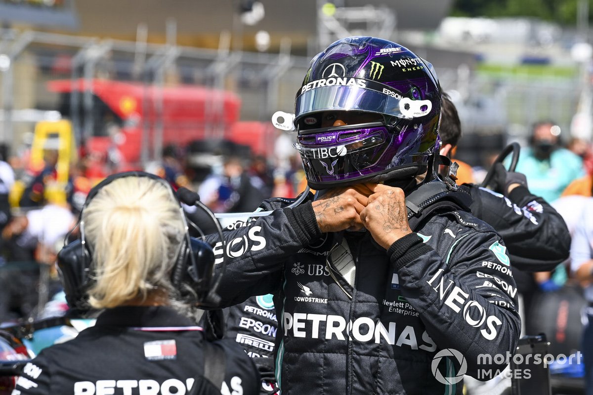 Lewis Hamilton, Mercedes-AMG Petronas F1 on the grid