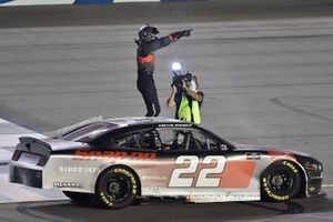 Race Winner Austin Cindric, Team Penske, Ford Mustang