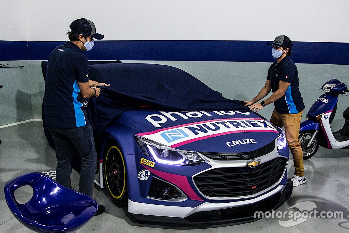Lançamento dos carros da Cavaleiro Sports para a temporada 2020 da Stock Car, com Marcos Gomes e Denis Navarro