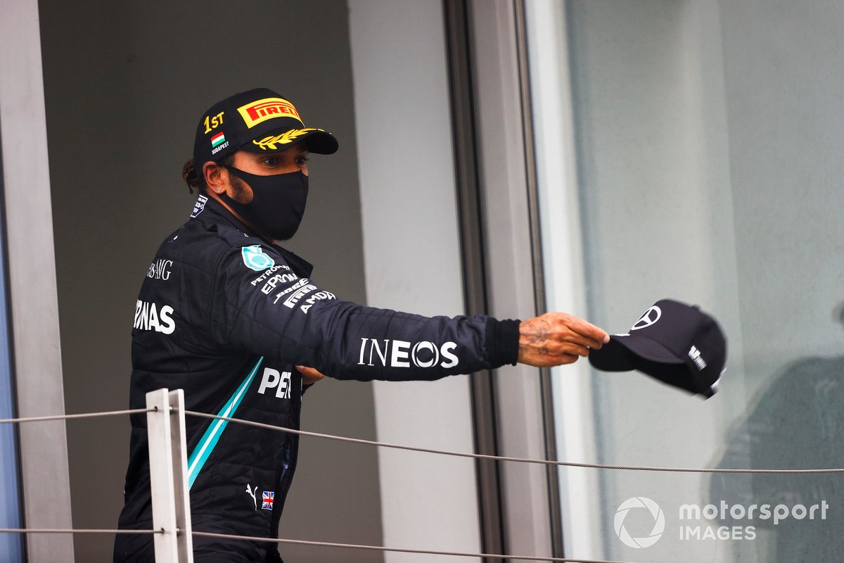 Lewis Hamilton, Mercedes-AMG Petronas F1, 1st position, on the podium