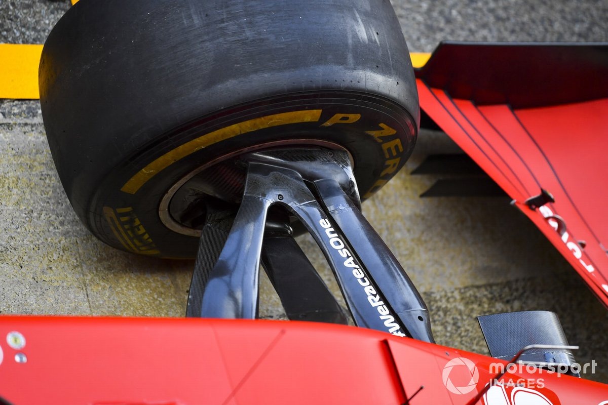 Ferrari, dettaglio della sospensione frontale
