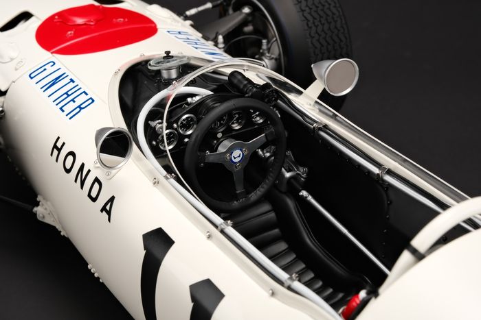 ハンドメイド＆部品点数1600超え……！ ホンダ、F1初優勝60周年を