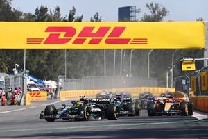 Lewis Hamilton, Mercedes F1 W14, George Russell, Oscar Piastri, McLaren MCL60