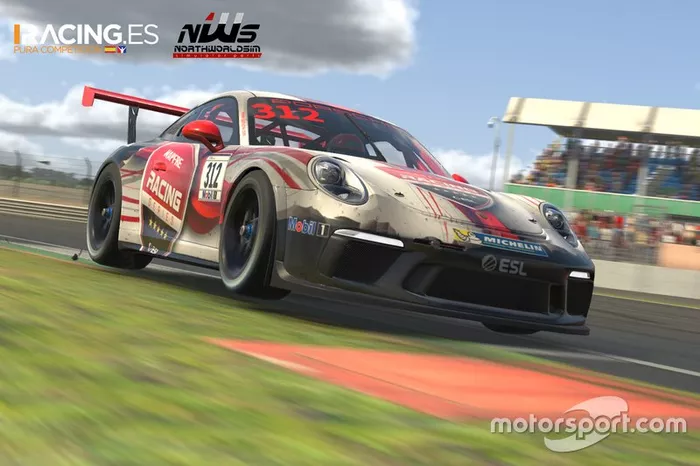Imagen de la sexta carrera de la ESL MAPFRE Racing