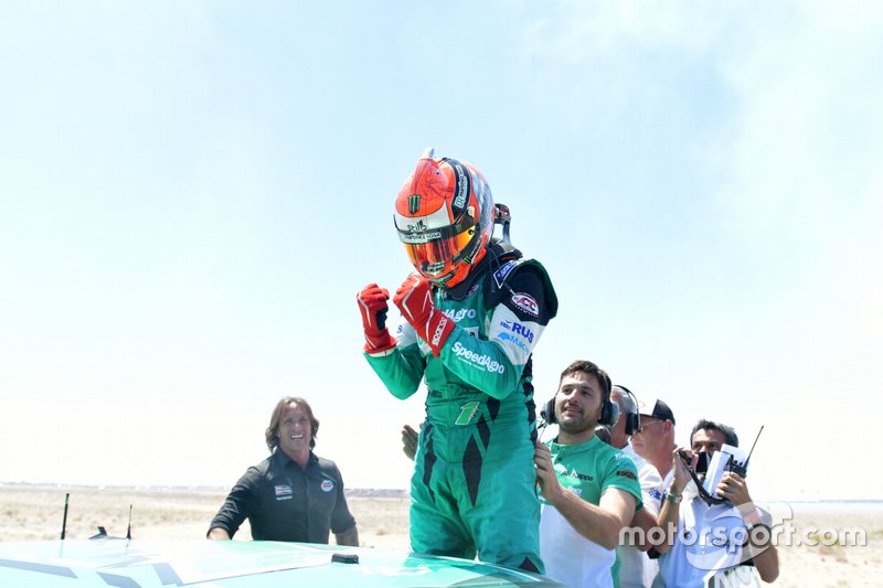 Campeón Agustín Canapino, Canapino Sports celebra