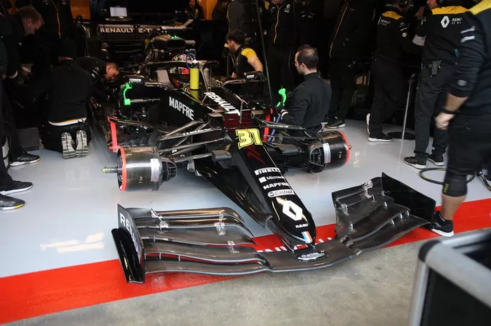 Detalle delantero del Renault R.S.20