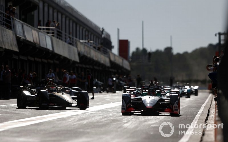 Daniel Abt, Audi Sport ABT Schaeffler, Audi e-tron FE06 Jean-Eric Vergne, DS TECHEETAH, DS E-Tense FE20 out of the pit ane