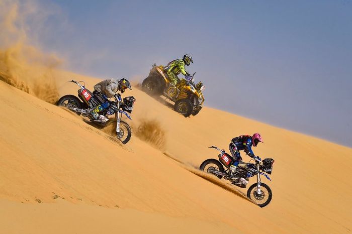 #99 Yamaha: Javier Vega Puerta, #98 Yamaha: Sara Garcia