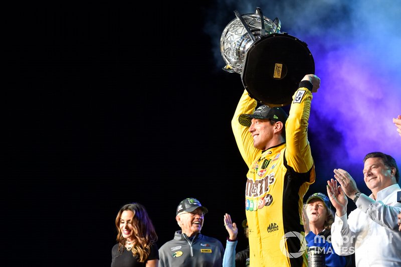 #27 Kyle Busch, NASCAR Cup