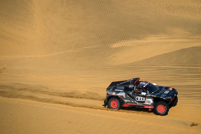 #200 Team Audi Sport Audi: Stéphane Peterhansel, Edouard Boulanger