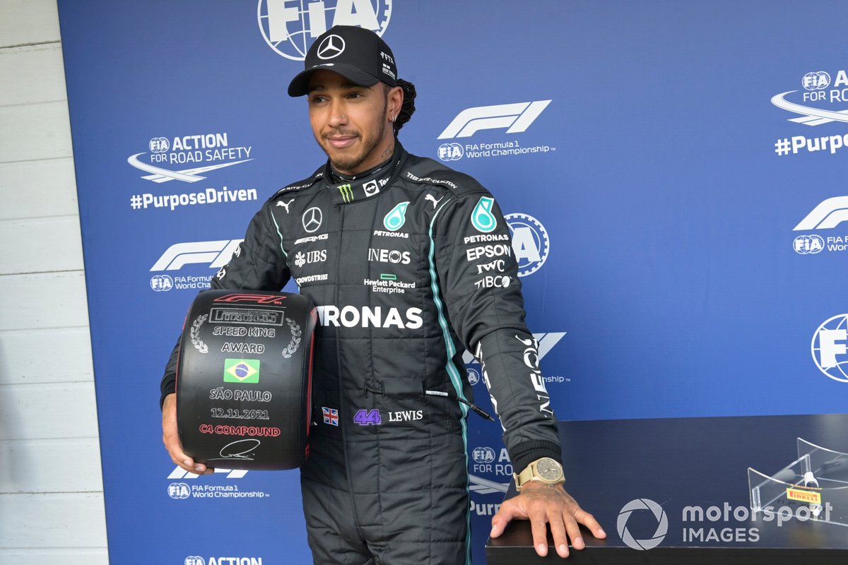 Lewis Hamilton, Mercedes, con il premio Speed King