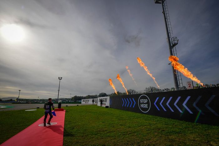 El Campeón del Mundo Fabio Quartararo, Yamaha Factory Racing celebra