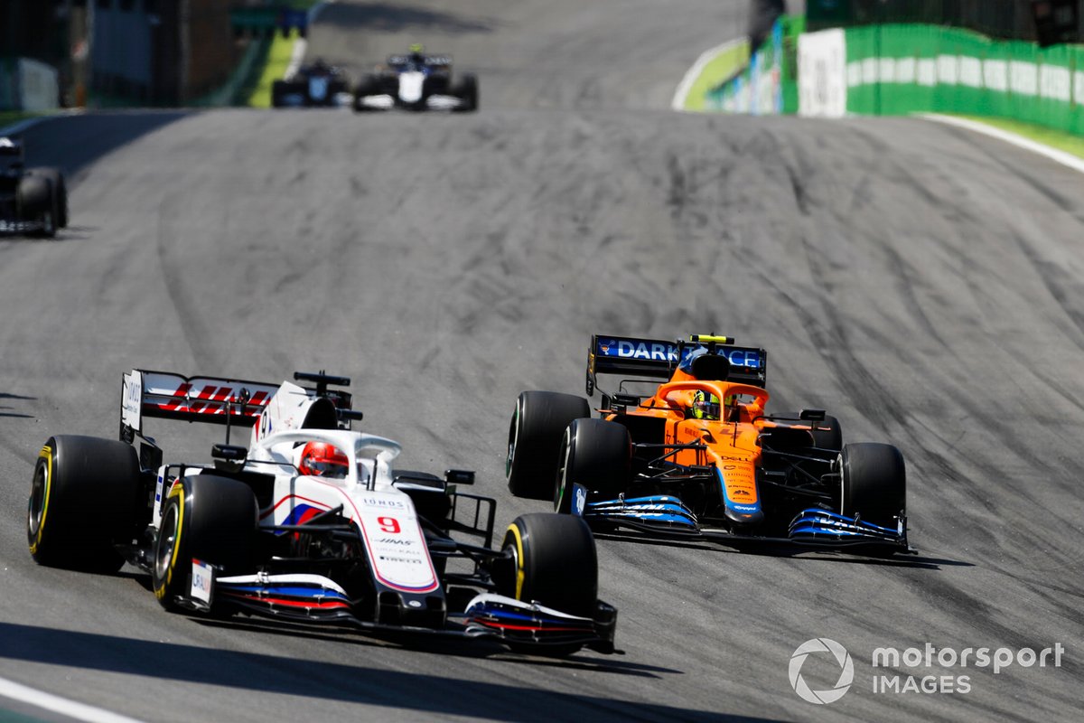 Nikita Mazepin, Haas VF-21, Lando Norris, McLaren MCL35M
