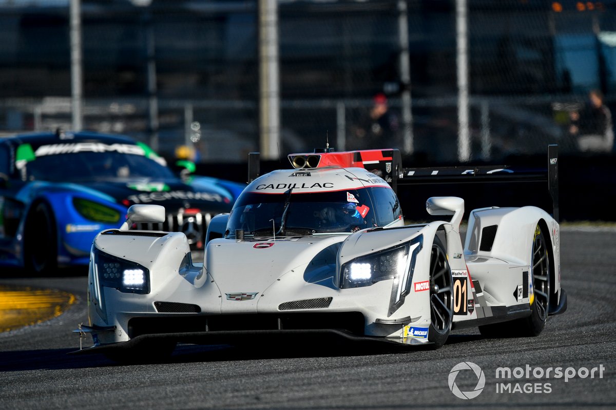 #01 Cadillac Chip Ganassi Racing Cadillac DPi, DPi: Scott Dixon, Renger van der Zande, Kevin Magnussen