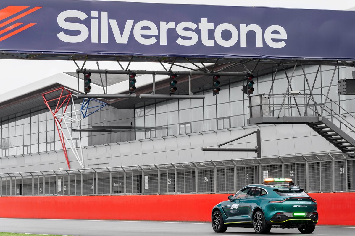 El coche médico oficial de la F1 por Aston Martin