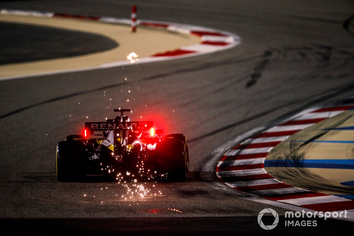 Daniel Ricciardo, Renault F1 Team R.S.20 sacando chispas