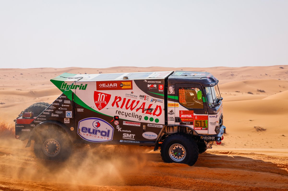 #511 Riwald Dakar Team Renault: Gert Huzink, Rob Buursen, Martin Roesink