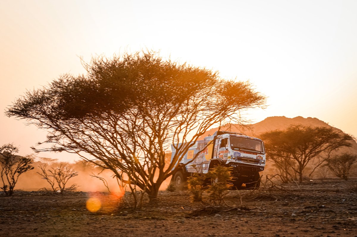 #500 Kamaz - Master: Andrey Karginov, Andrey Mokeev, Igor Leonov
