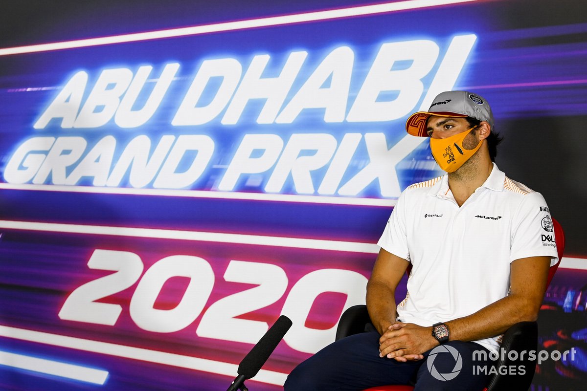 Carlos Sainz Jr., McLaren, en rueda de prensa