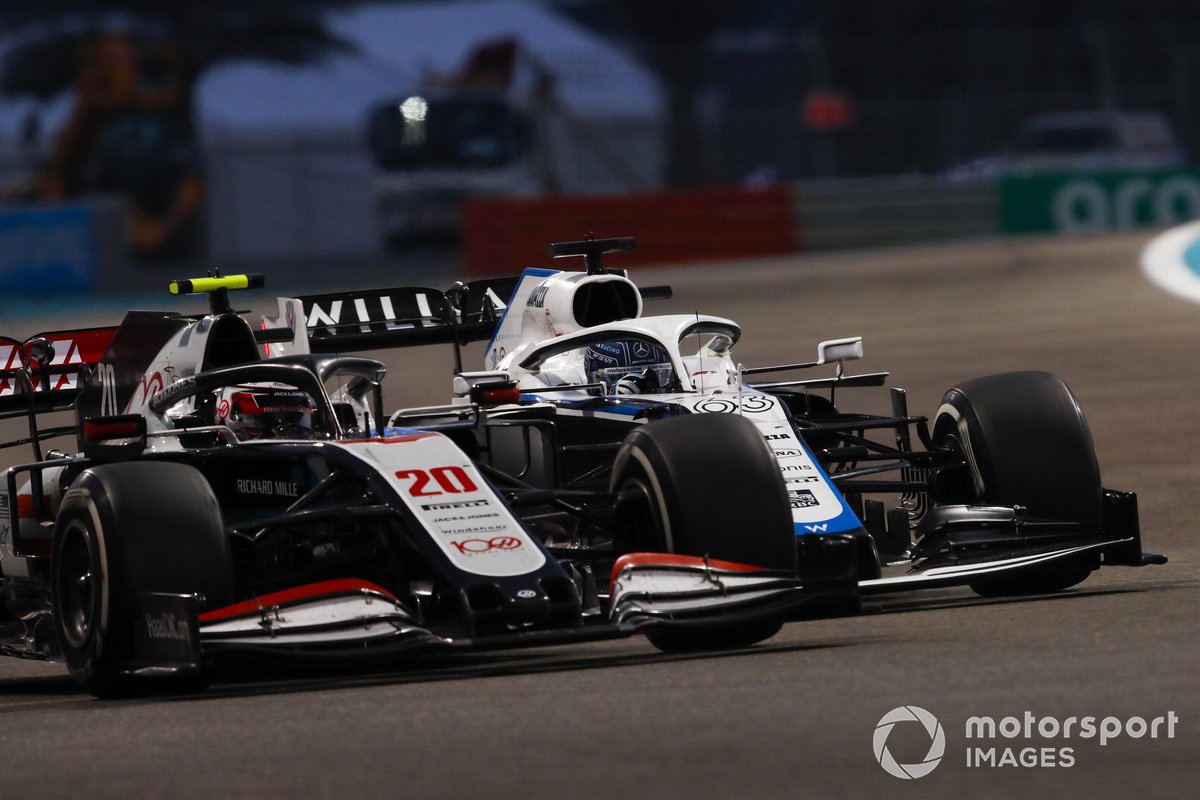 Kevin Magnussen, Haas VF-20, lotta con George Russell, Williams FW43