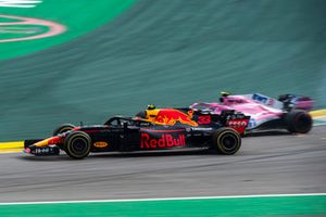 Race leader Max Verstappen, Red Bull Racing RB14 crashes whilst lapping Esteban Ocon, Racing Point Force India VJM11