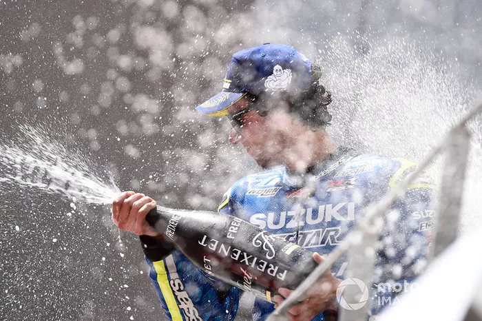 Podio: segundo clasificado Alex Rins, Team Suzuki MotoGP