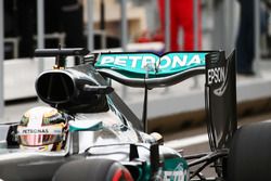 Lewis Hamilton, Mercedes AMG F1 W07 Hybrid arka kanat