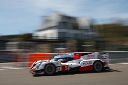 #5 Toyota Racing Toyota TS050 Hybrid: Anthony Davidson, Sébastien Buemi, Kazuki Nakajima