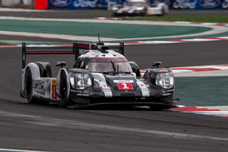 #1 Porsche Team Porsche 919 Hybrid: Timo Bernhard, Mark Webber, Brendon Hartley