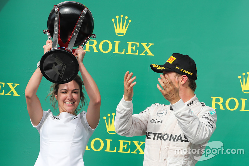 Victoria Vowles and Nico Rosberg, Mercedes AMG Petronas F1 W07