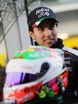 Sergio Pérez, Sahara Force India F1 con su casco edición especial
