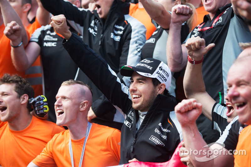 Diferente de Sergio Perez, que comemorou - e muito - a terceira posição