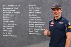 Max Verstappen, Red Bull Racing en el monumento de Autosport en el Parque circuito Zandvoort