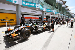 Nico Hulkenberg, Sahara Force India F1 VJM09 and Sergio Perez, Sahara Force India F1 VJM09 in the pi
