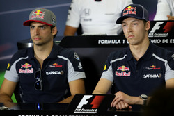 Daniil Kvyat, Scuderia Toro Rosso and Carlos Sainz Jr., Scuderia Toro Rosso
