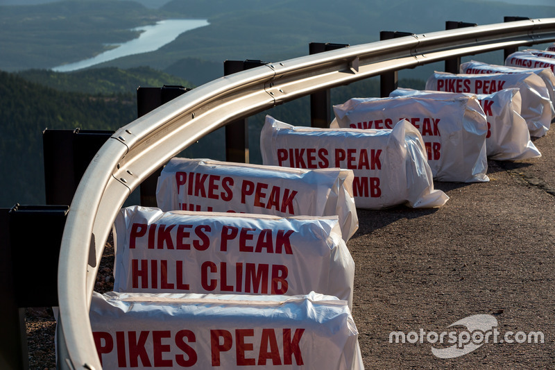 Pikes Peak hay bales
