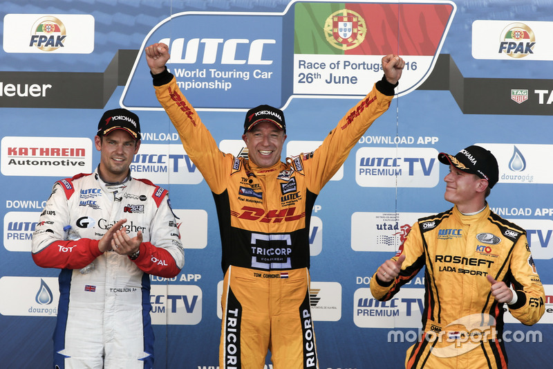 Podyum: 1. Tom Coronel, Roal Motorsport, Chevrolet RML Cruze TC1; 2. Tom Chilton, Sébastien Loeb Rac