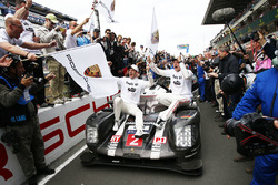 Race winners #2 Porsche Team Porsche 919 Hybrid: Romain Dumas, Neel Jani, Marc Lieb