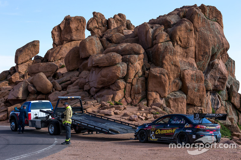 Problemi per la #72 Mitsubishi Evo X: Derek Boyd