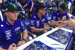 #21 Yamaha Factory Racing Team: Katsuyuki Nakasuga, Pol Espargaro, Alex Lowes signs autographs for t
