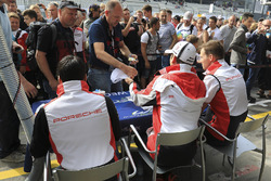 #2 Porsche Team Porsche 919 Hybrid: Romain Dumas, Neel Jani, Marc Lieb